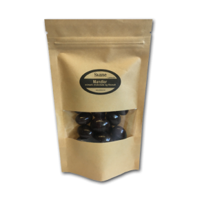 mandler med mrk chokolade og havsalt