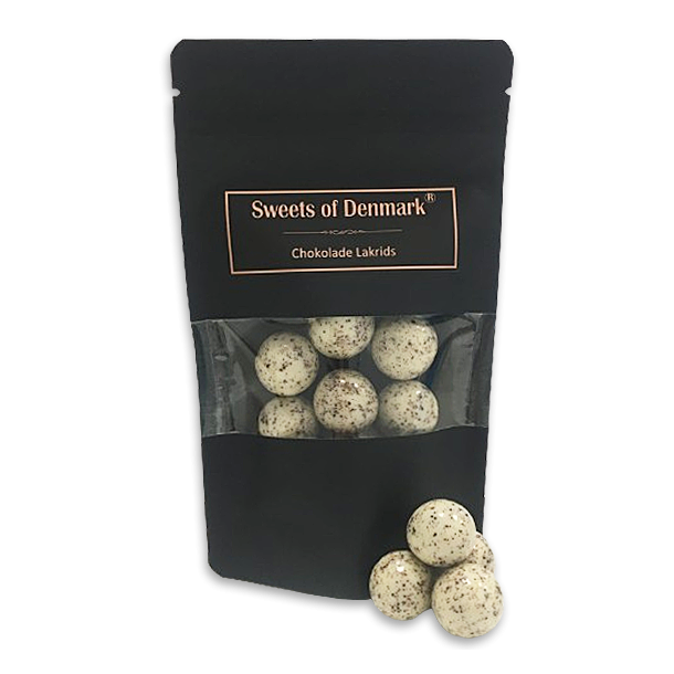 Sweets of Denmark Marmor Choko-Lakrids i pose