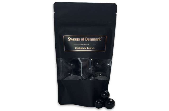 Toffee Choko-Lakrids i pose